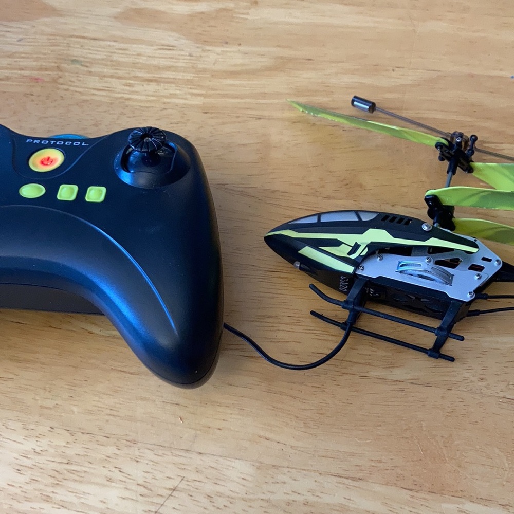 Protocol Aviator Remote Control Helicopter - Picture 4 of 4